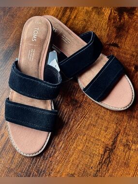 TOMS NWT Black Double-Strap Suede Slide Sandals